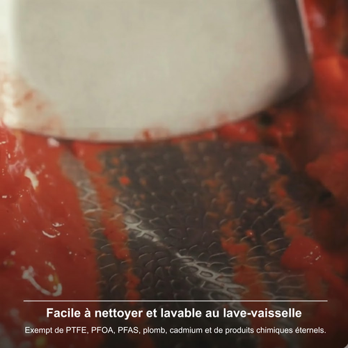 Grande poêle professionnelle en titane martelé