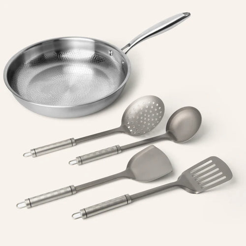 Set Pro de poêle en titane martelé avec ustensiles