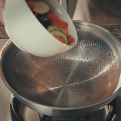 Wok professionnel en titane martelé